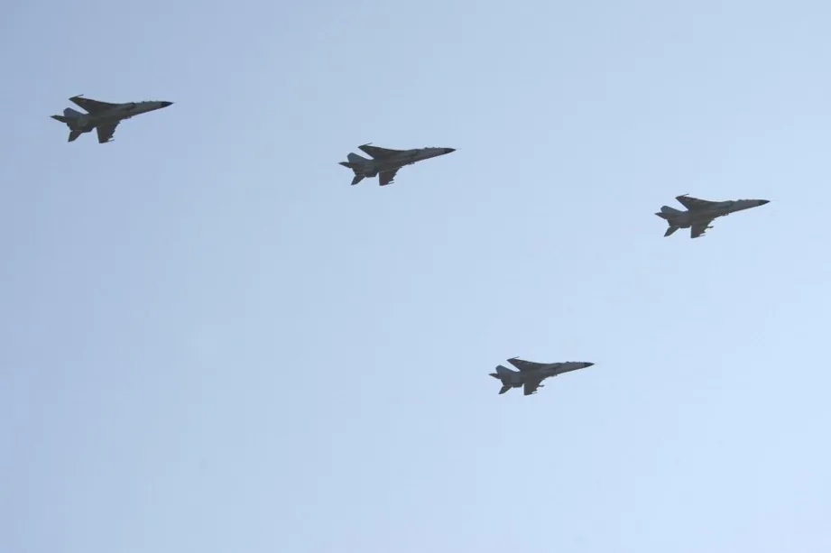 Kínai és orosz katonai repülőgépek hatoltak be Dél-Korea légvédelmi azonosító zónájába