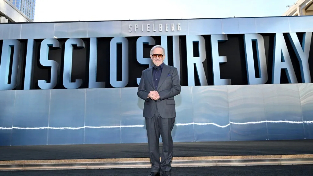 Ezért nem hangzik el az „alien” szó Spielberg új UFO-filmjében