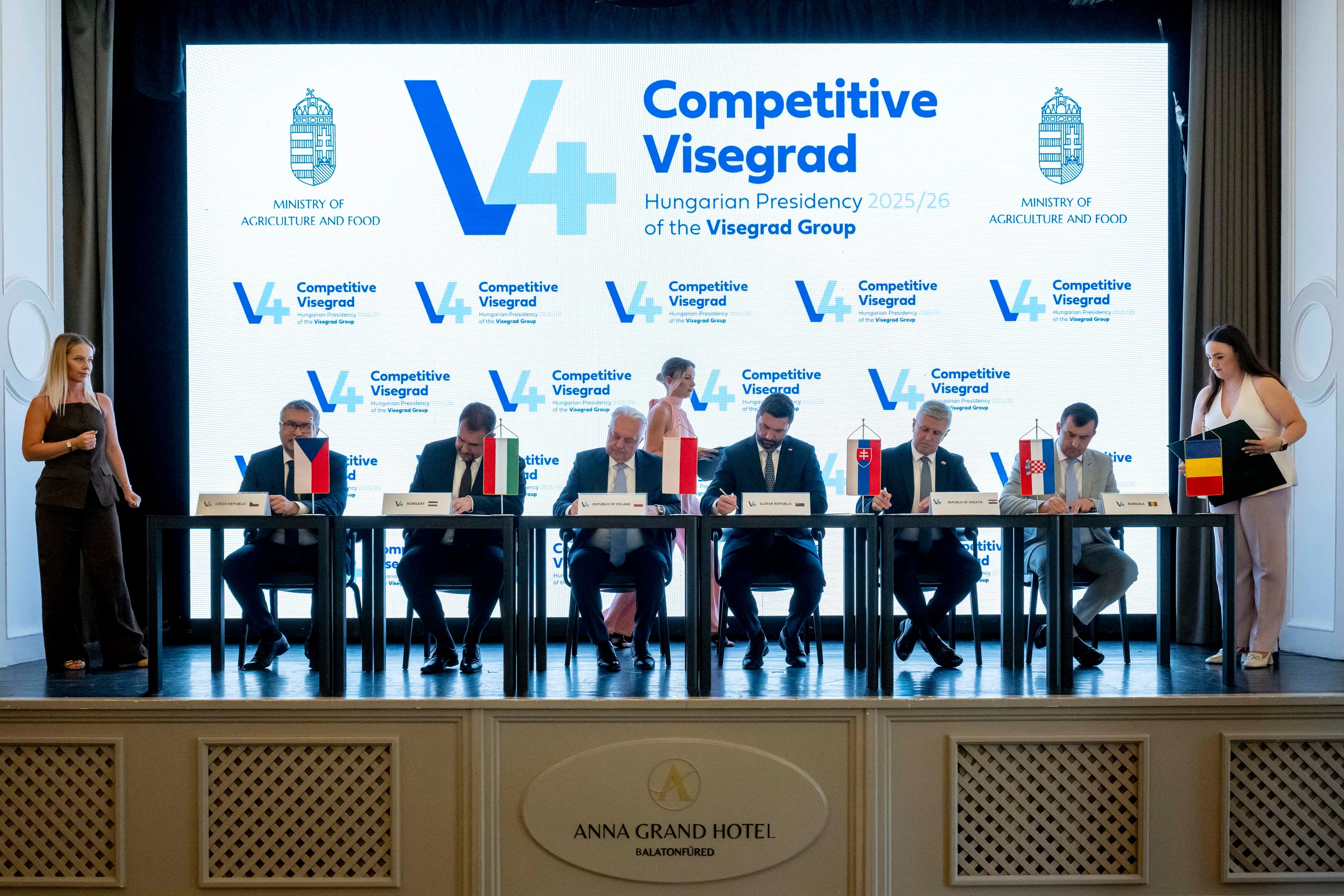 Közös megállapodást írtak alá a visegrádi országok