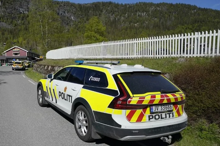 Egy férfi holttestét rejtélyes tárgyakkal körülvéve találták meg egy lakatlan szigeten