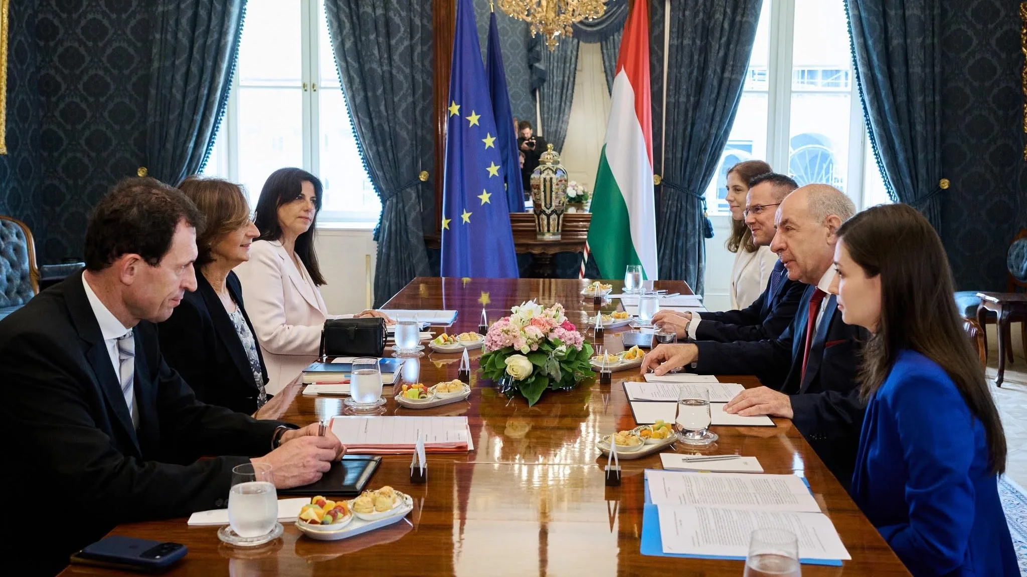 A Velencei Bizottság tagjaival tárgyalt Sulyok Tamás államfő
