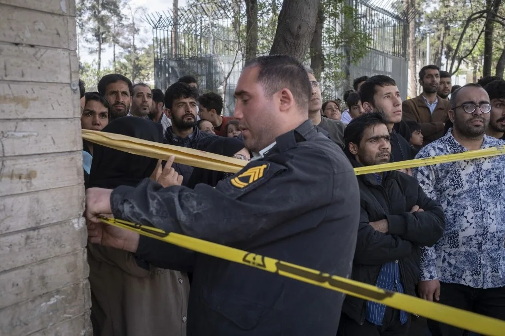 Akár több ezer halálesetet is jósolnak Hamenei temetésén