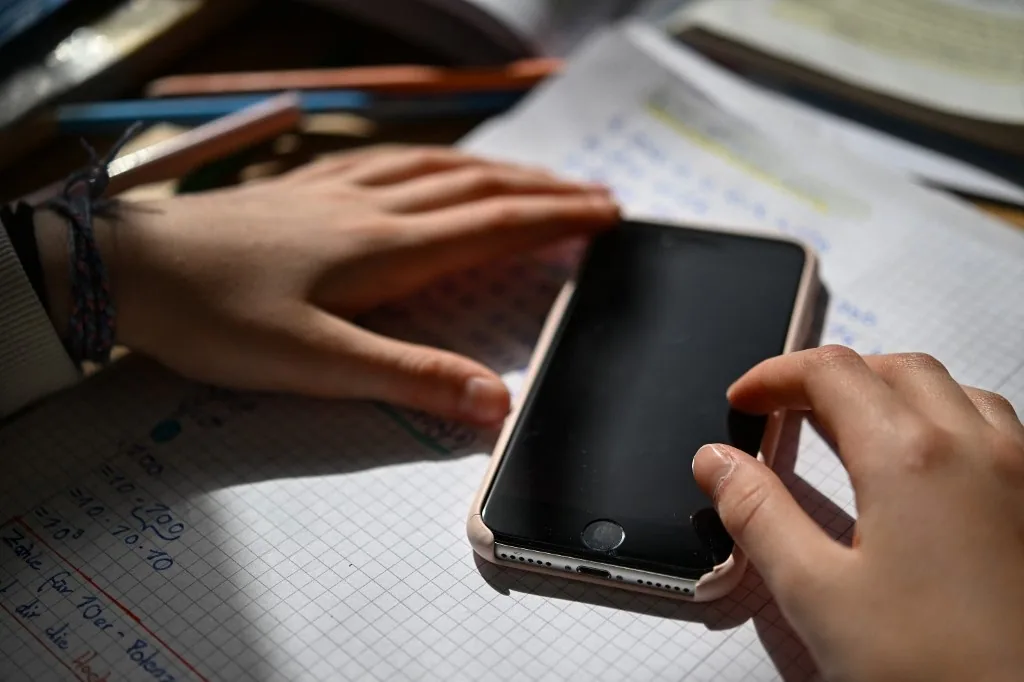 Ez a hiba „megöli” a telefon akkumulátorát