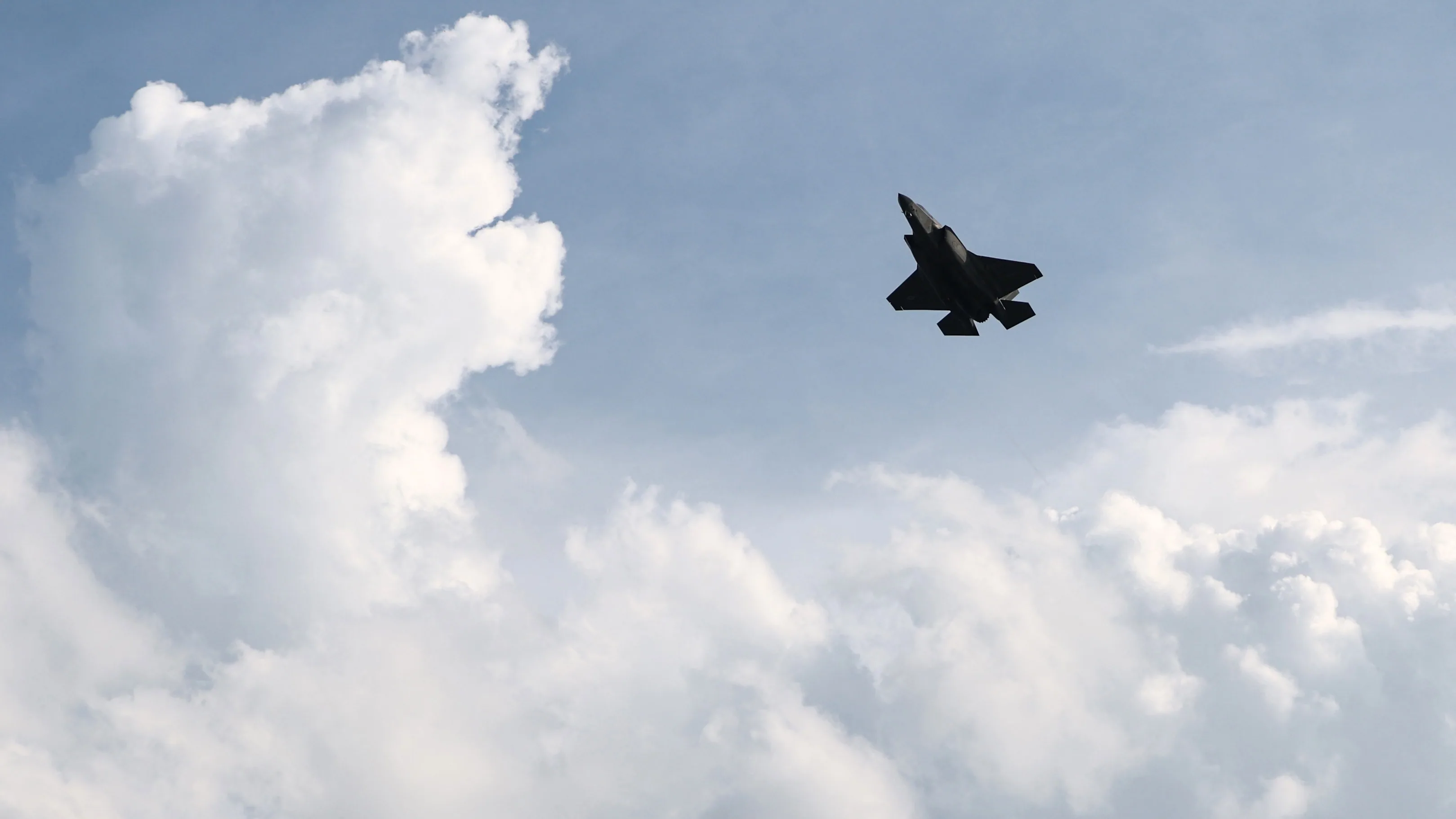 Brit F-35-ös vadászgépek orosz repülőgépeket fogtak el