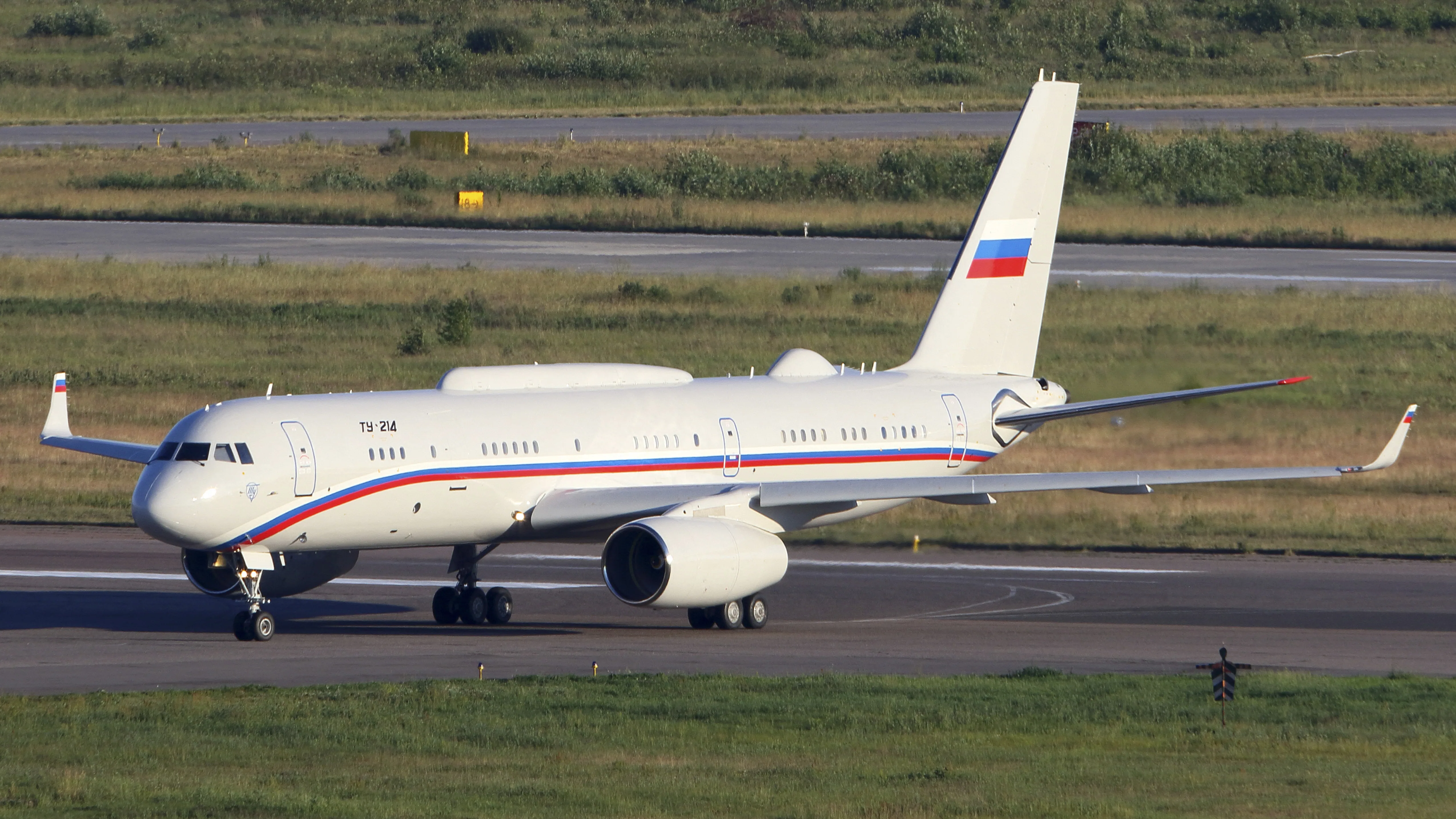 Tu-214PU