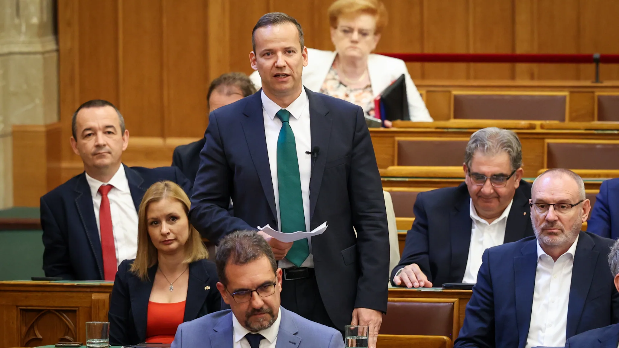 Toroczkai László, a Mi Hazánk frakcióvezetője Magyar Péter miniszterelnök napirend előtti felszólalására reagált az Országgyűlés rendkívüli ülésén Toroczkai László, a Mi Hazánk frakcióvezetője Magyar Péter miniszterelnök napirend előtti felszólalására reagált az Országgyűlés rendkívüli ülésén