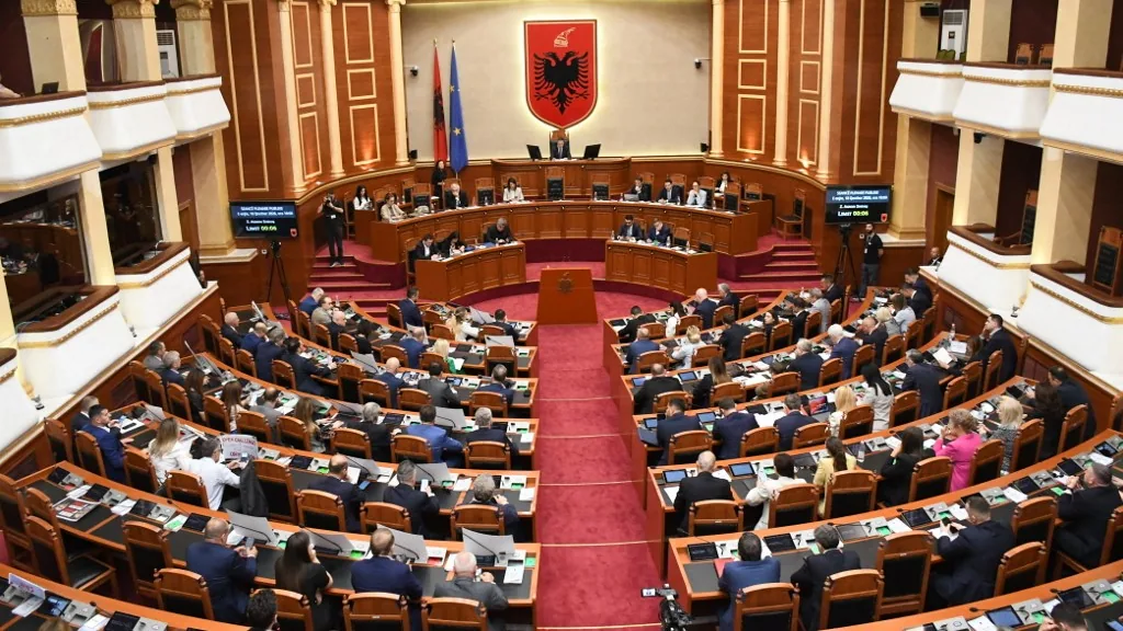 albánia parlament tirana