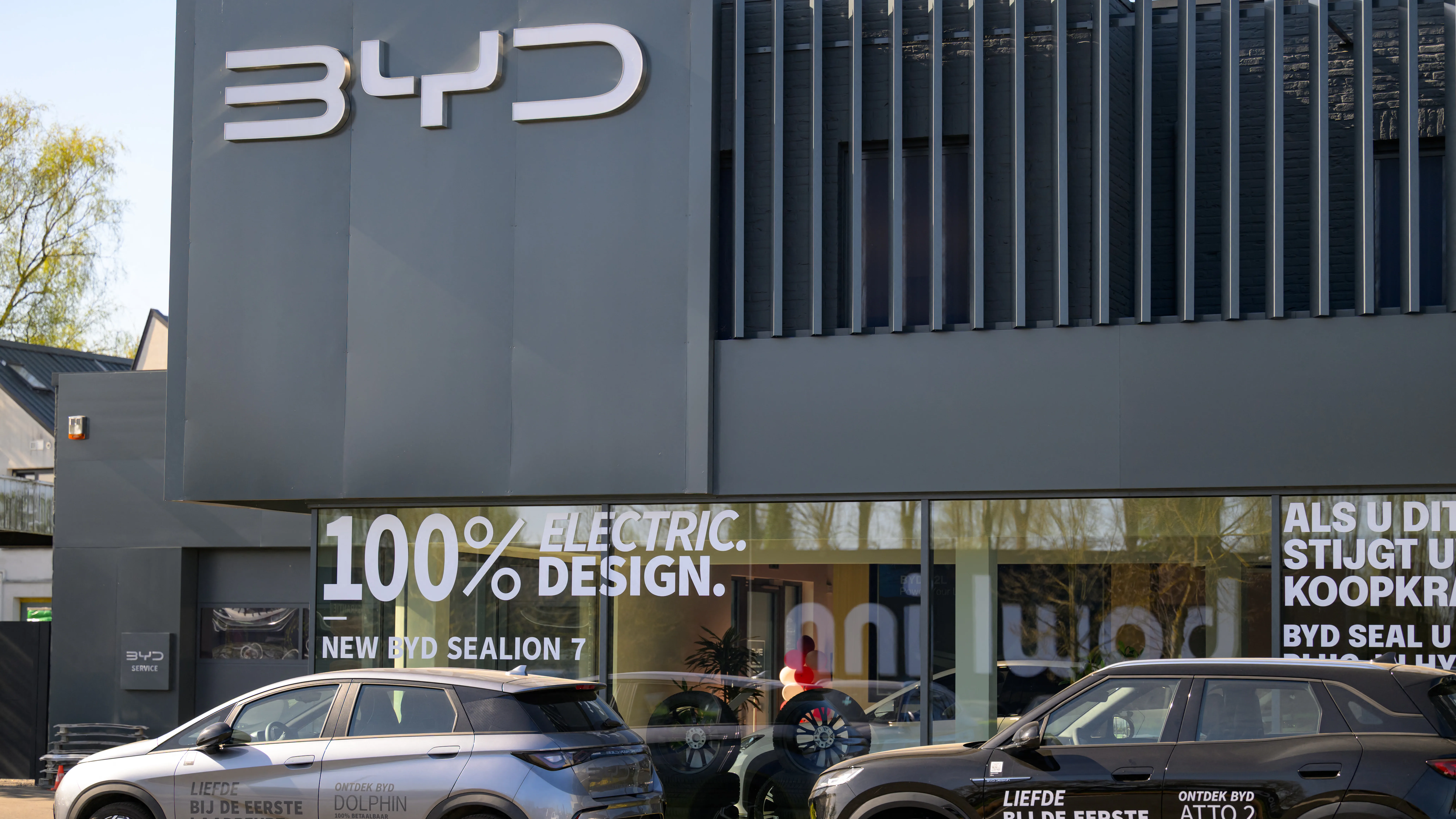 A BYD a munkahelyek döntő többségét hosszú távon magyar munkavállalókkal töltené be