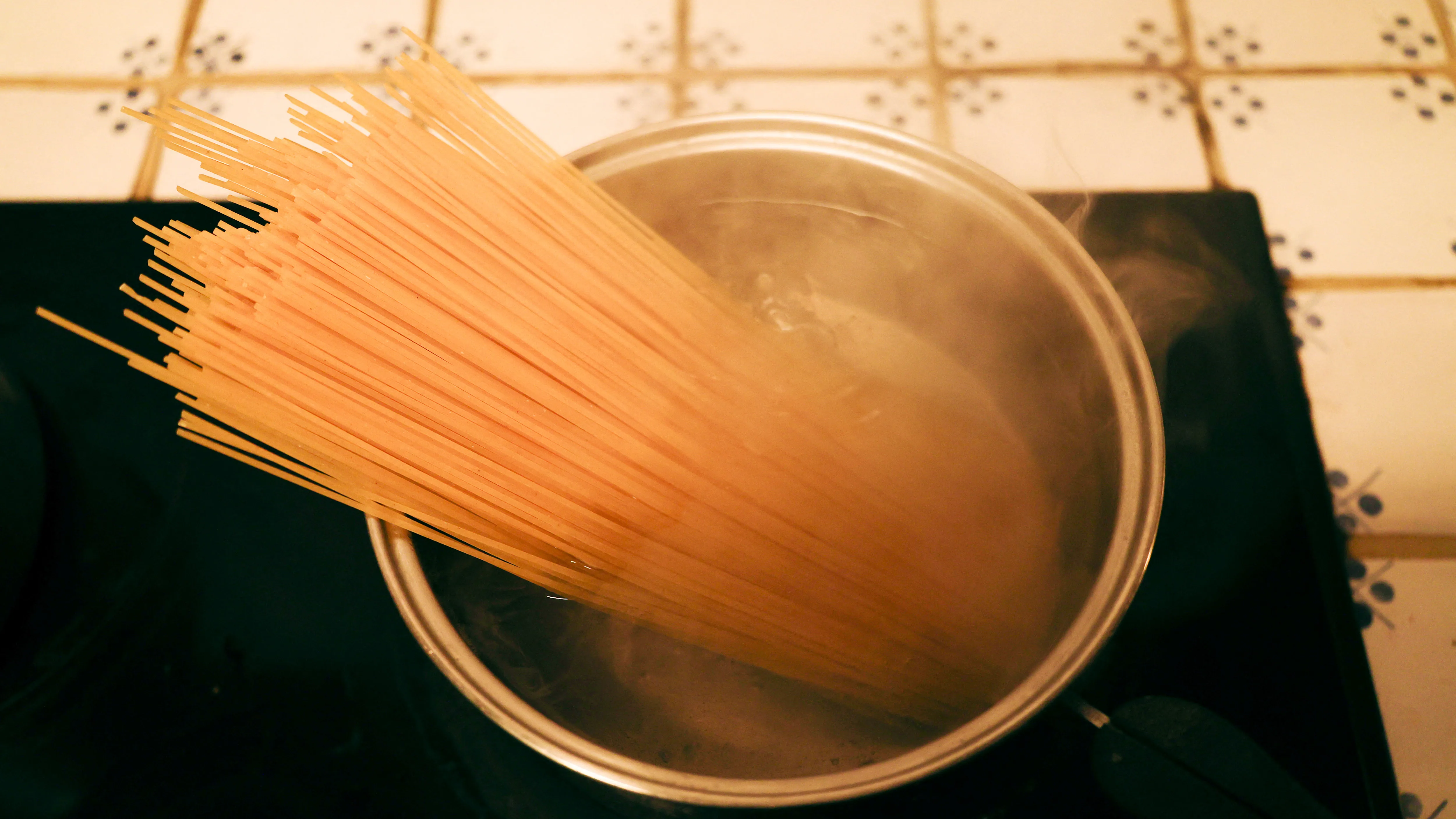 tészta spagetti