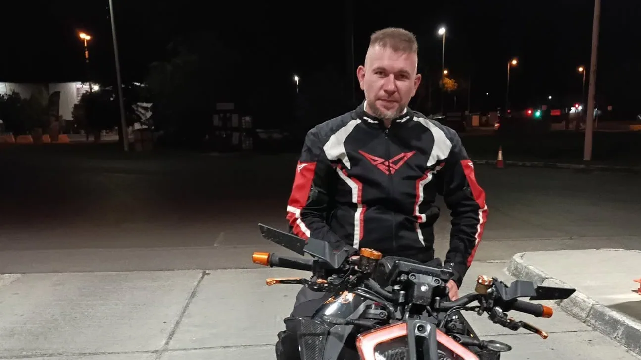 Jelentkezett a motoros, aki segített a fuldokló kisfiún + VIDEÓ