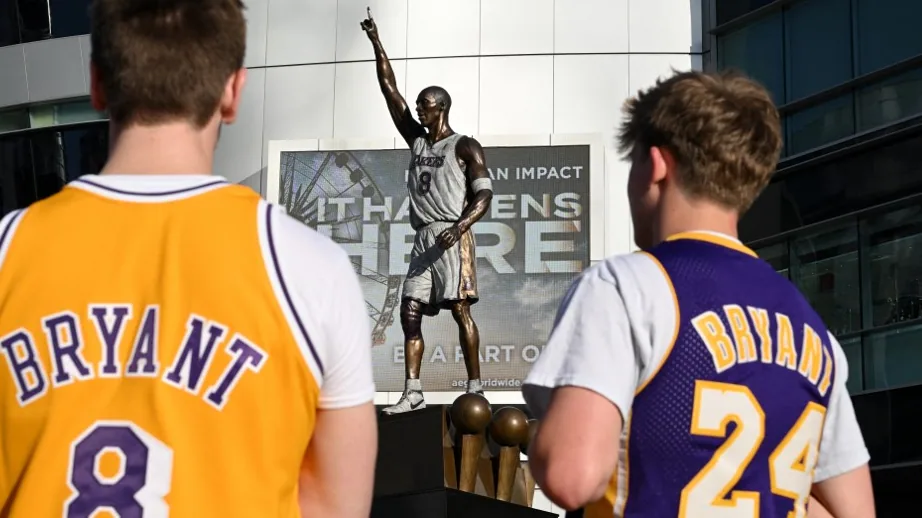 Kobe Brayntre emlékezünk