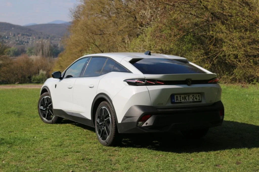 Peugeot 408 GT
