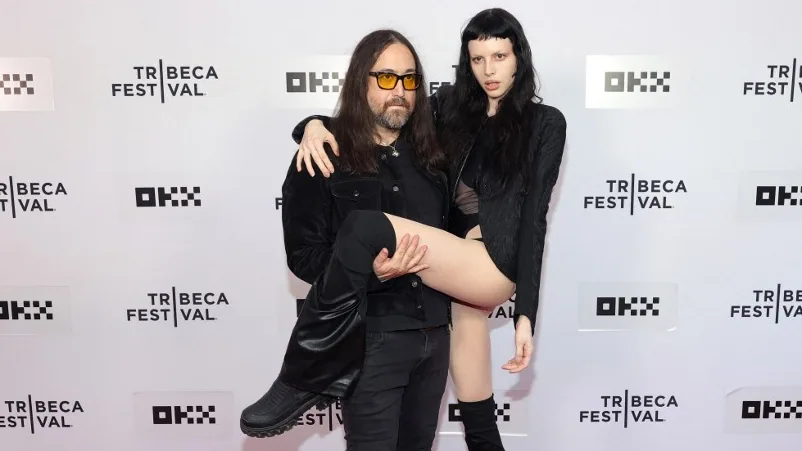 John Lennonnak és Yoko Onónak unokája született