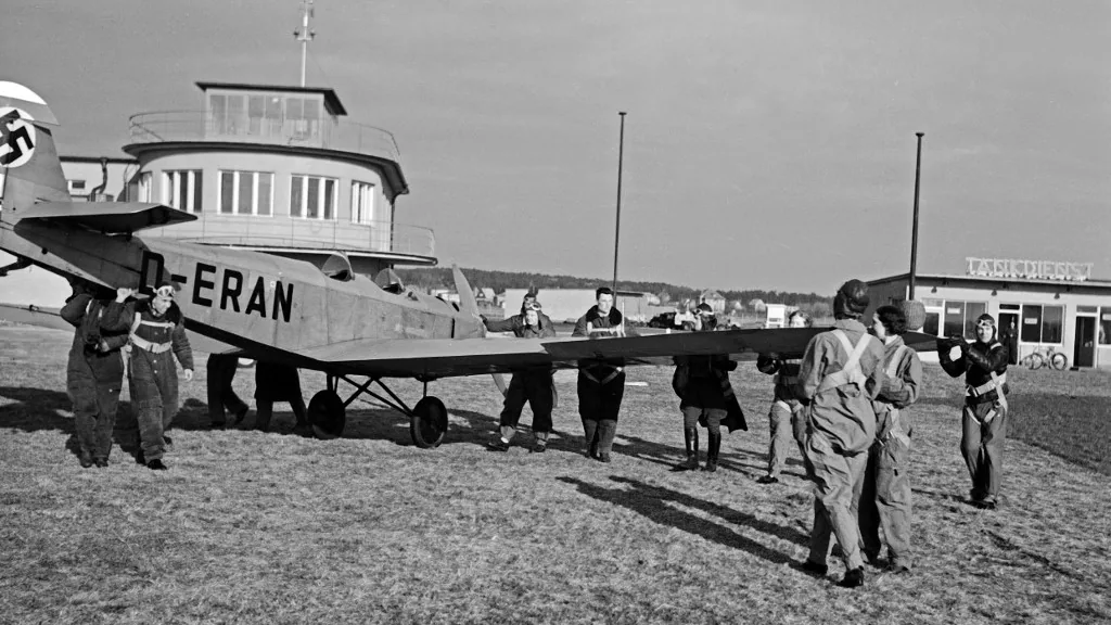 80 évig a föld alatt rejtőzött: a kotrógép megtalálta a Luftwaffe titkos kábelét