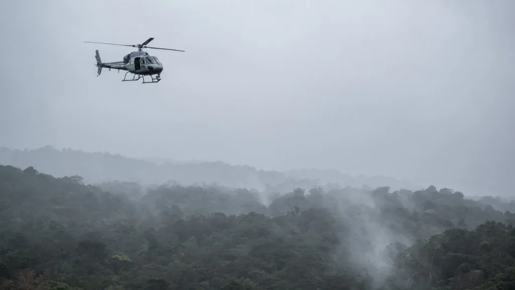 Orosz hadihajó jelzőrakétákat lőtt ki egy dán katonai helikopter felé