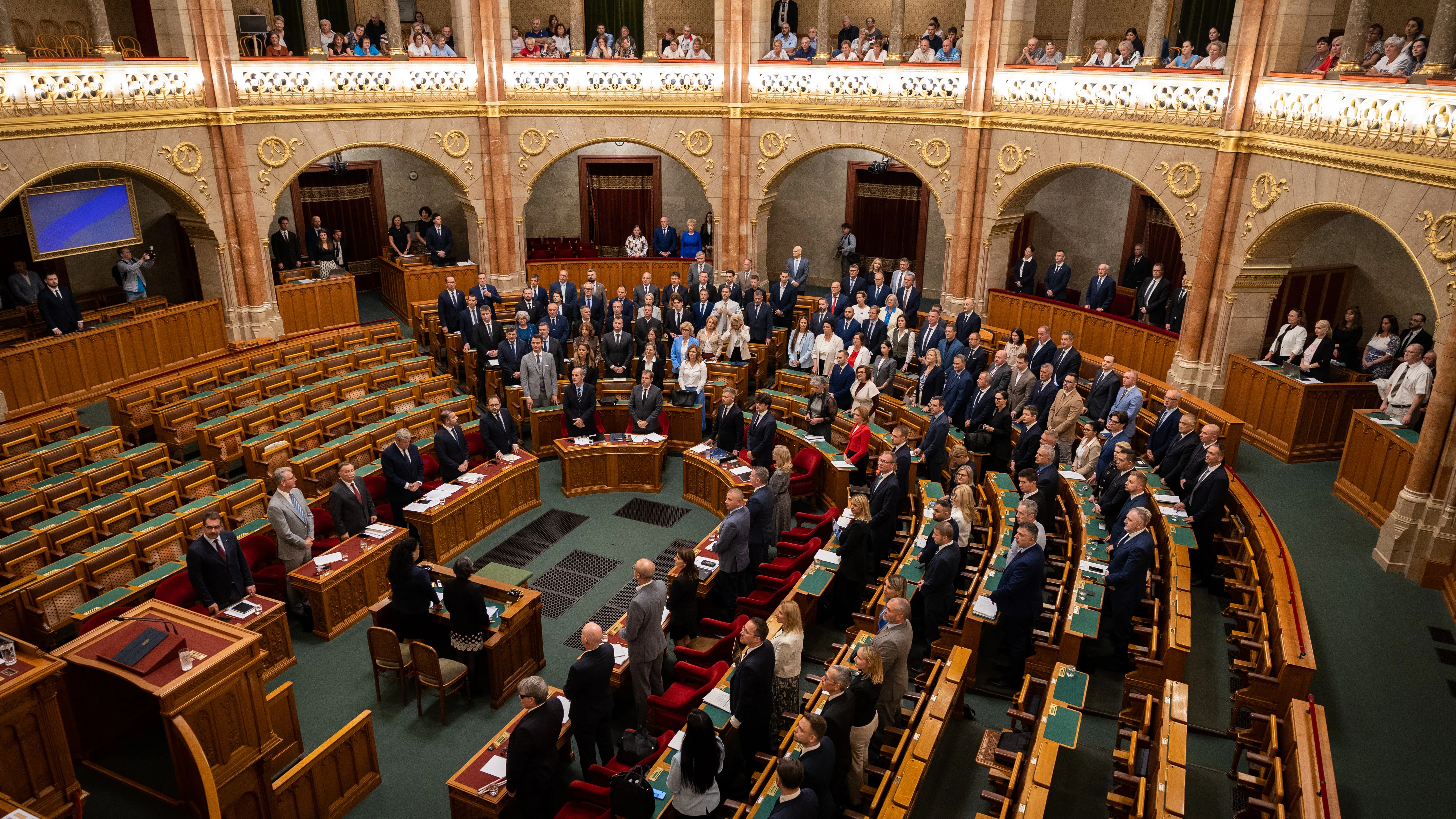 országgyűlés parlament plenáris ülés
