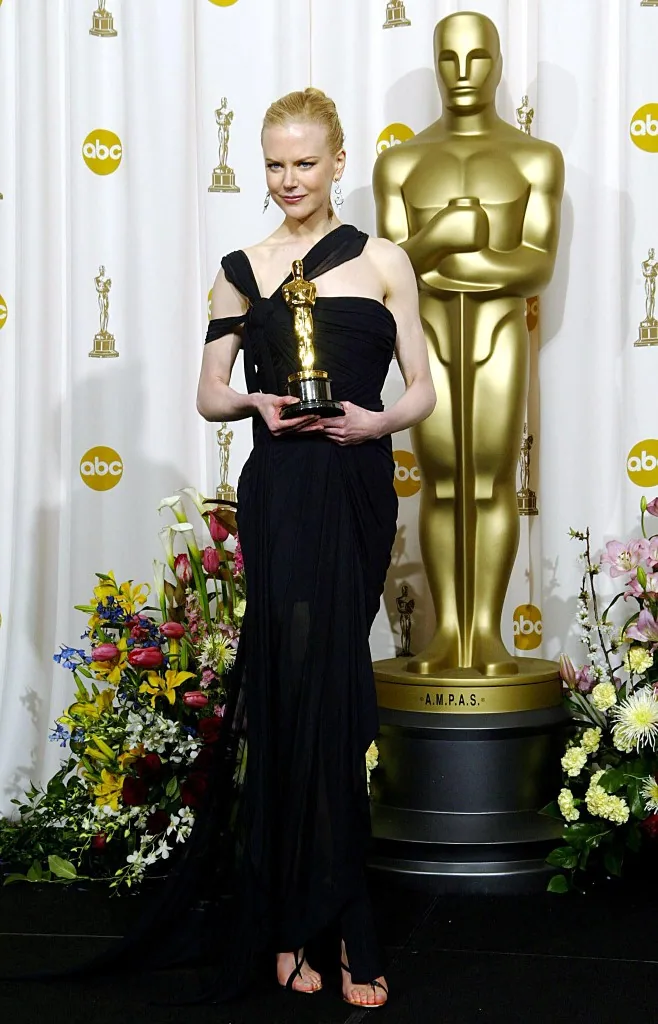 Nicole Kidman 2003-ban az Oscar-díj átvételén Az órák című filmben alakított szerepéért Nicole Kidman 2003-ban az Oscar-díj átvételén Az órák című filmben alakított szerepéért