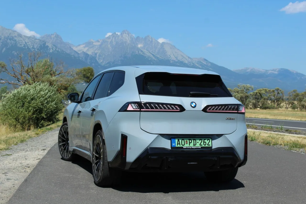 BMW iX3 50 xDrive